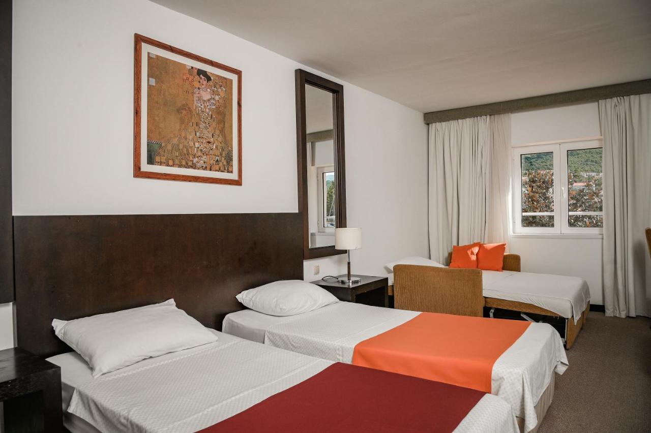 Hotel International Rab Town Bagian luar foto