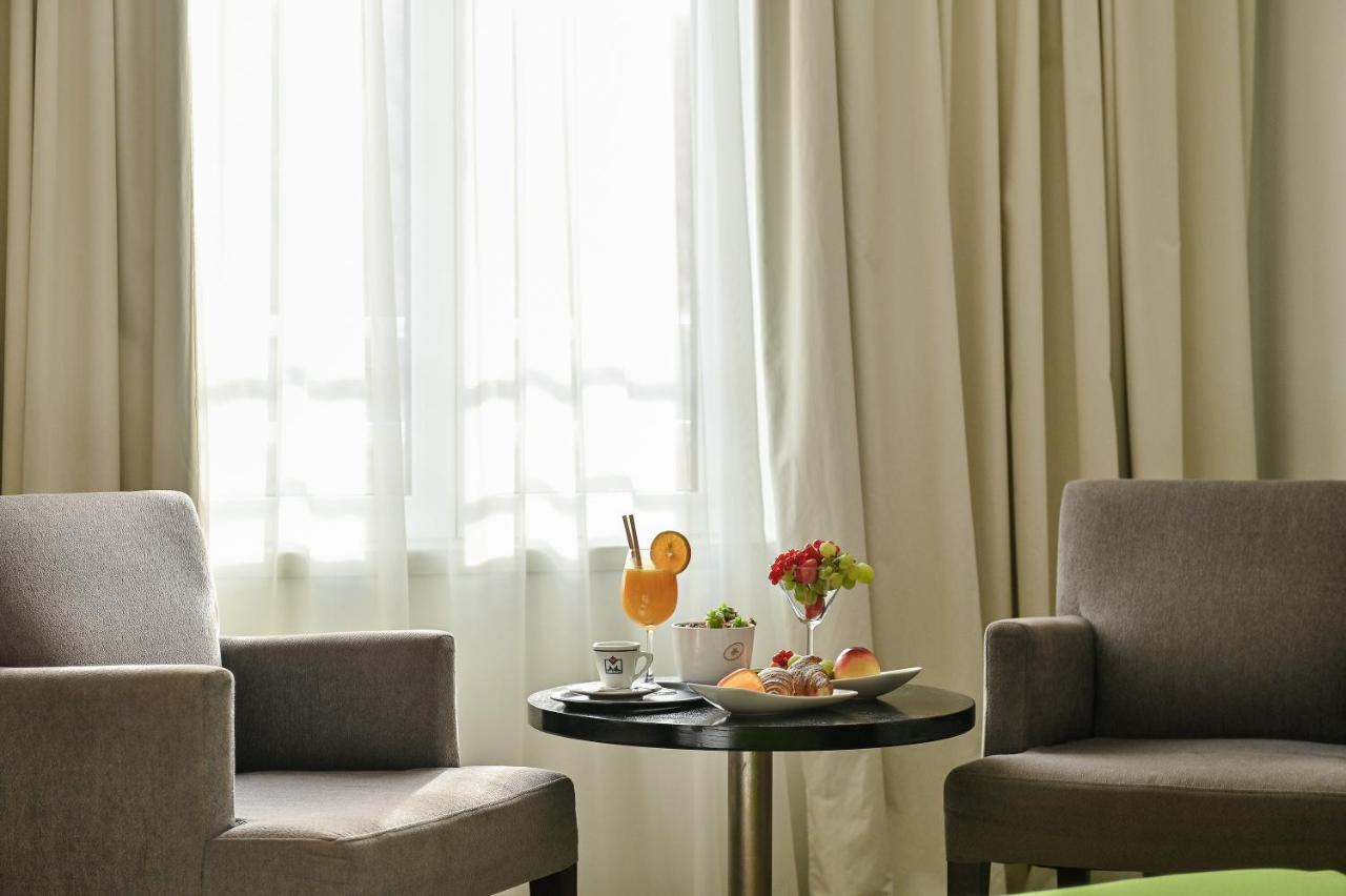 Hotel International Rab Town Bagian luar foto