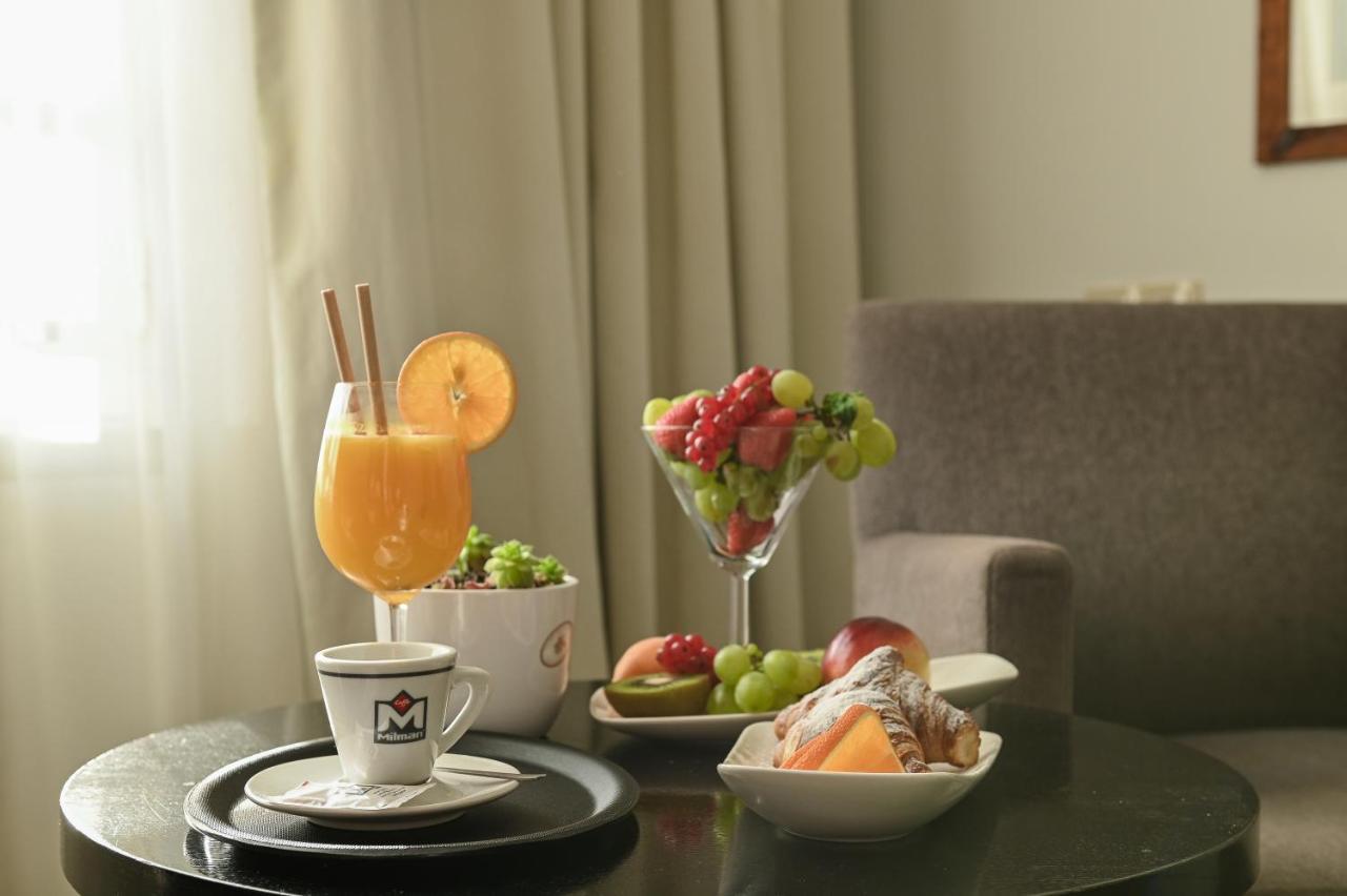 Hotel International Rab Town Bagian luar foto