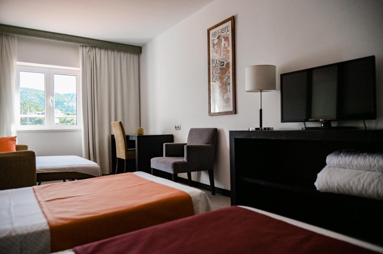 Hotel International Rab Town Bagian luar foto
